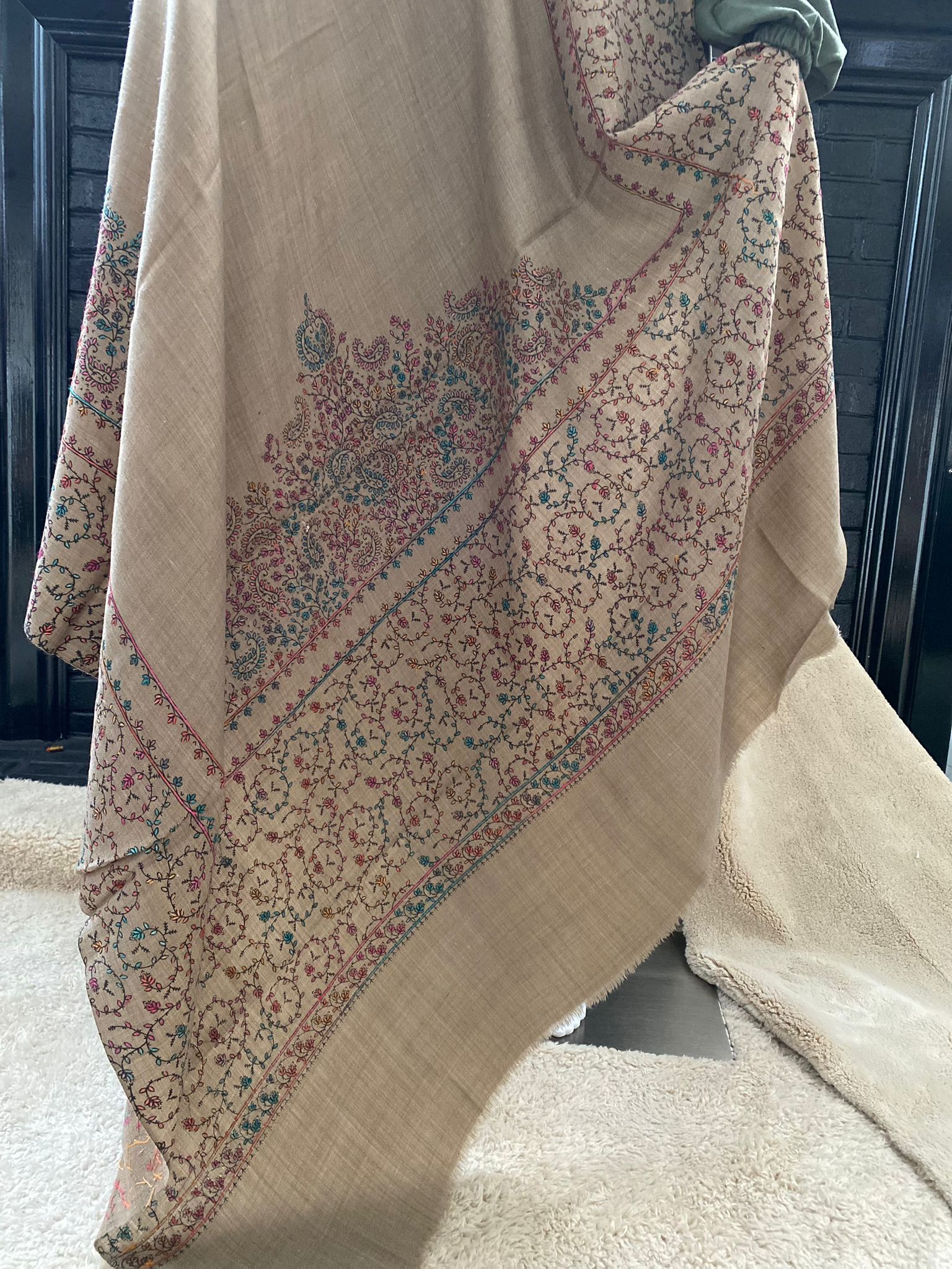 Hand-Embroidered Pashmina Shawl Wool with border -Beige