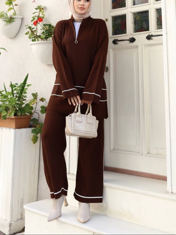 Zippered Collar Knit Suit - Co-ord Set - Brown