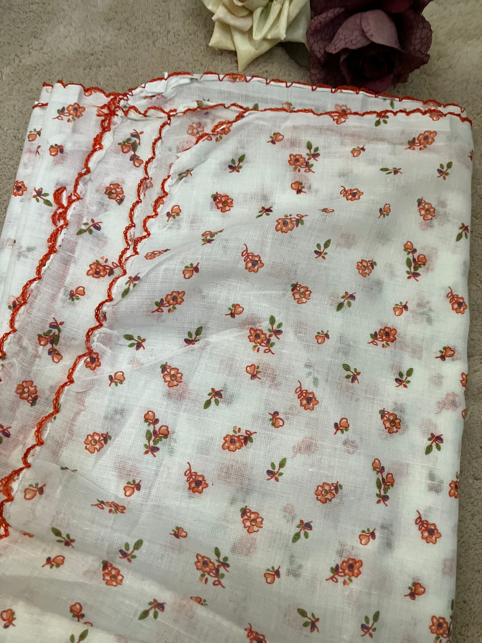 Cotton full-size dupatta with small floral prints for prayer and casual occasions.