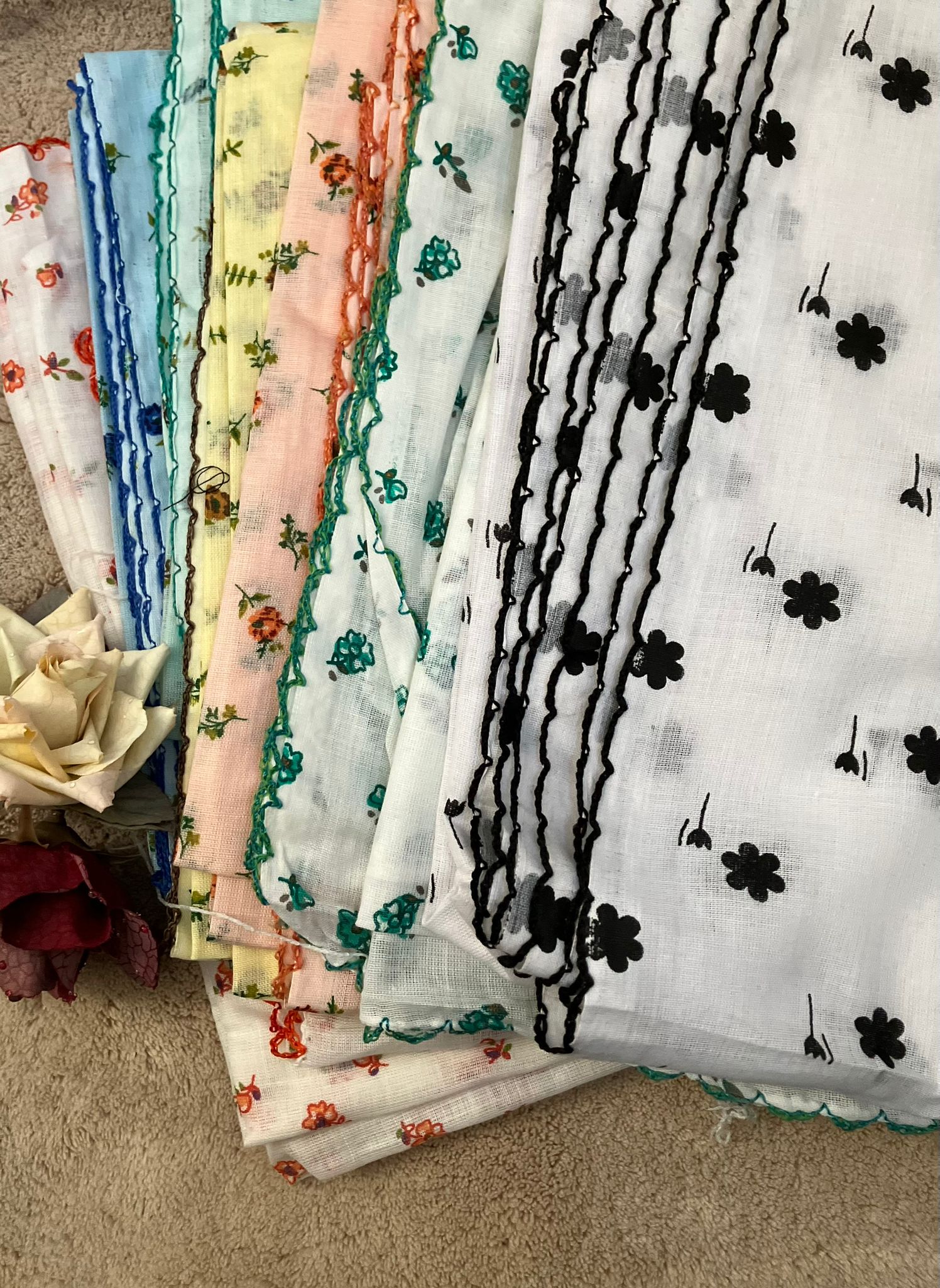 Cotton full-size dupatta with small floral prints for prayer and casual occasions.