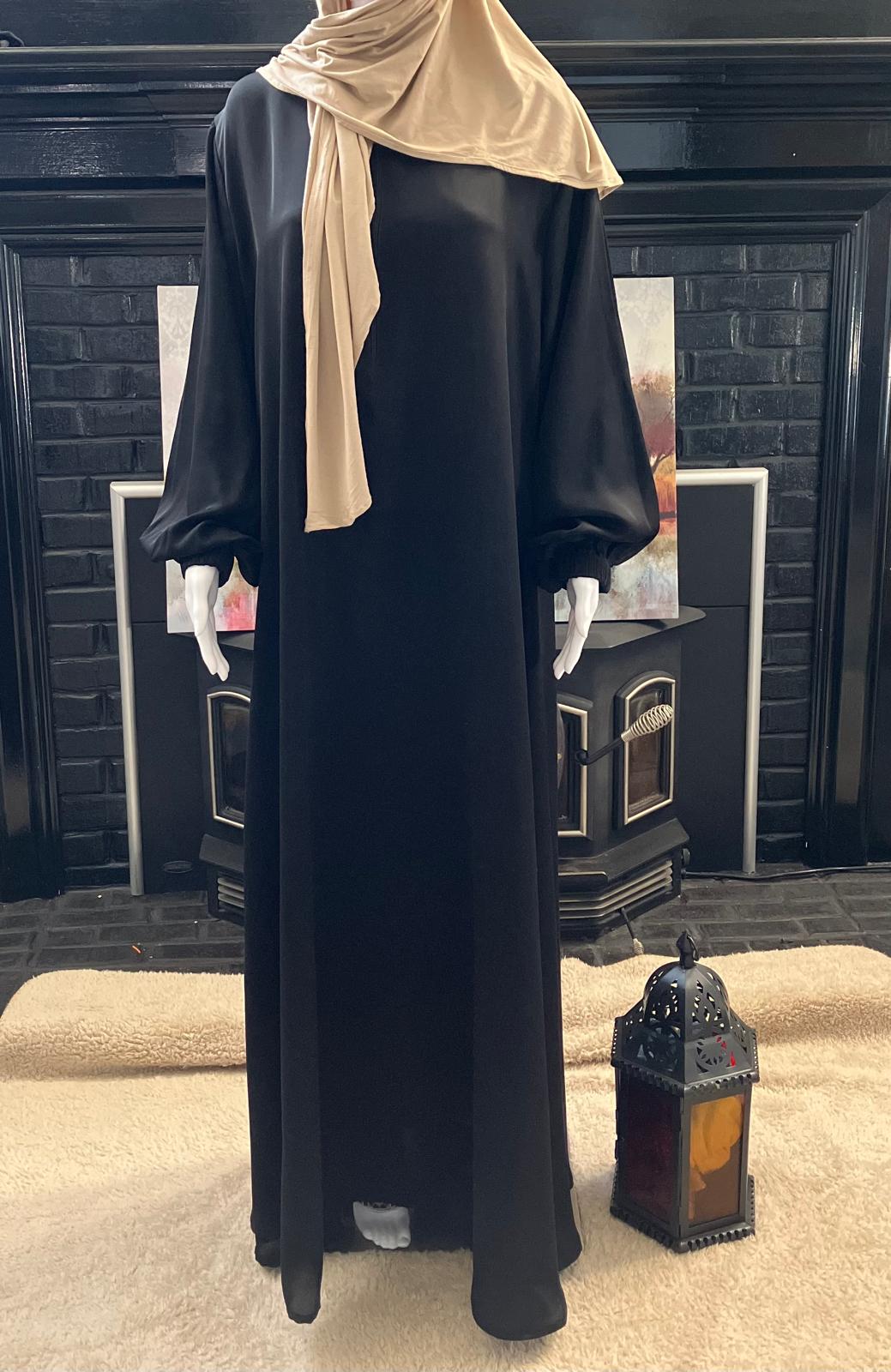Black Nidah Abaya with Puffed Elasticated Sleeves and optional Belt