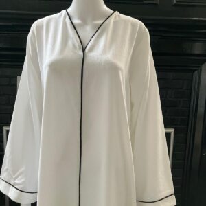 White Abaya with Black Piping Umrah Abaya