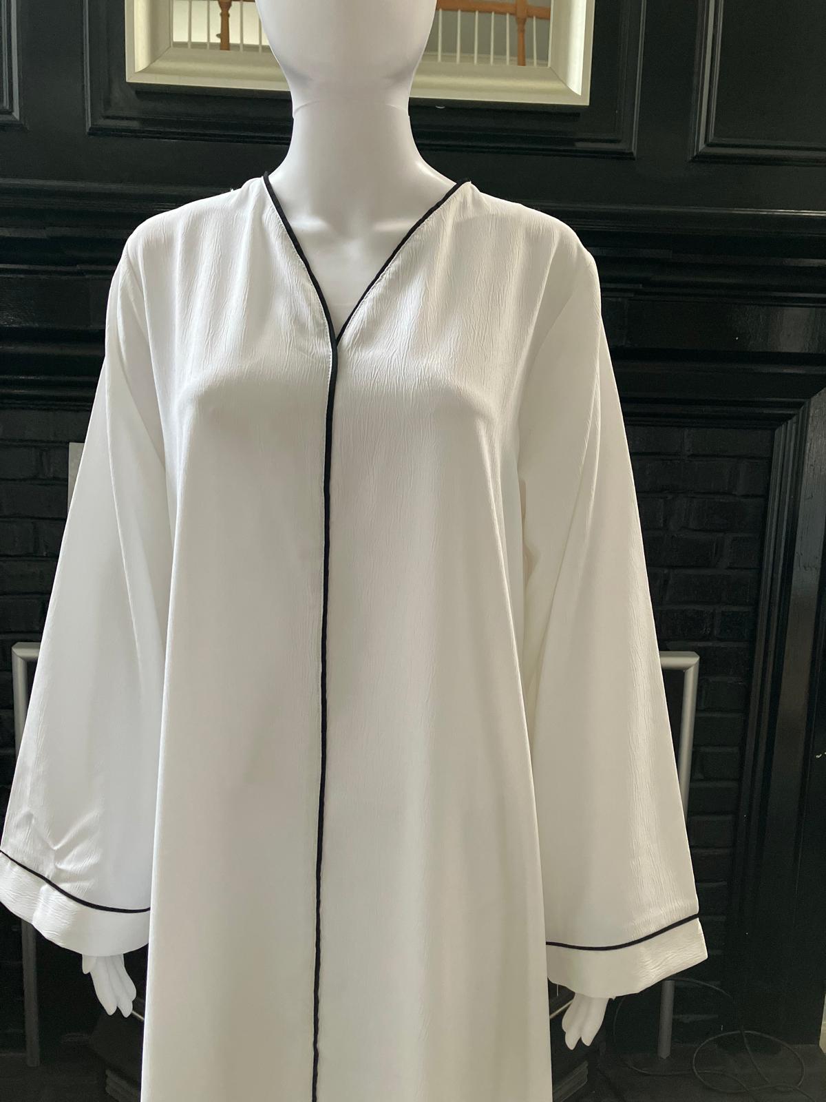 White Abaya with Black Piping Umrah Abaya