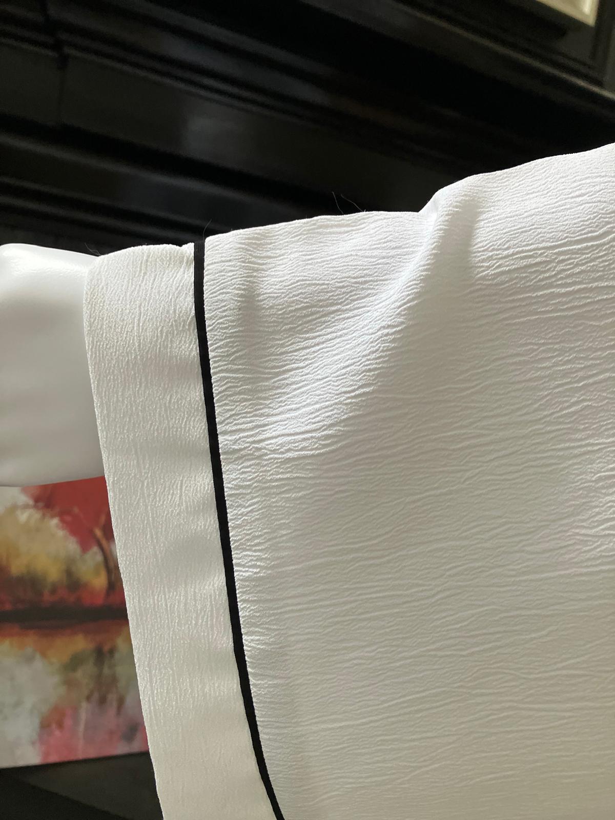 White Abaya with Black Piping Umrah Abaya