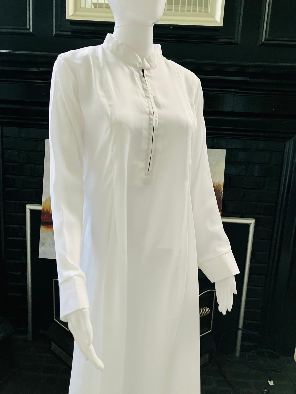 White Front Half Zip Abaya ideal for Umrah, Hajj and Eid